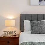 City Centre 3Br Apartment With Stunning Views